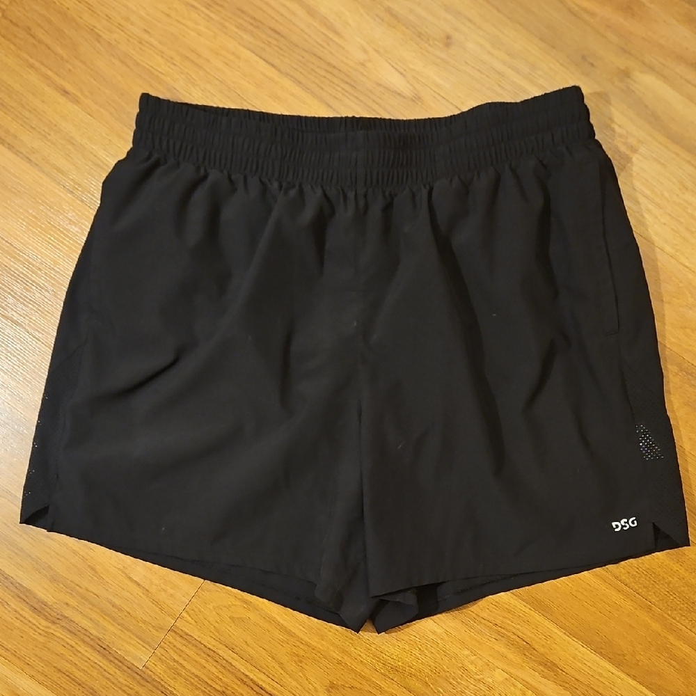 DSG Jet Black Performance Shorts Size Large